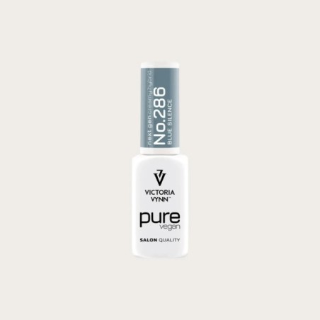 Esmalte híbrido vegano Pure Vegan Creamy Hybrid 286 Blue Silence de Victoria Vynn en tono azul grisáceo