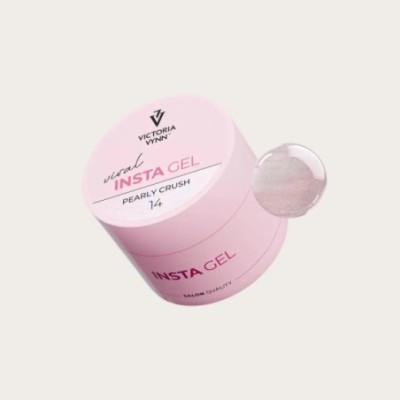 Insta Gel 14 Pearly Crush de Victoria Vynn en gel constructor rosa claro con acabado perlado