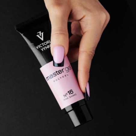 Victoria Vynn Master Gel 16 Pink Shake gel acrílico rosa frío de 60 g junto a una manicura rosa con puntas negras.